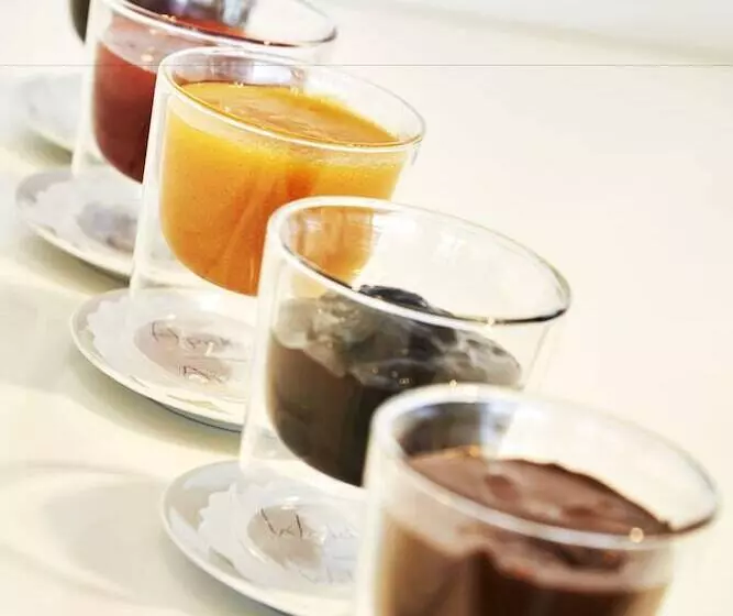 Fotos del hotel The Mandala Suites:  10