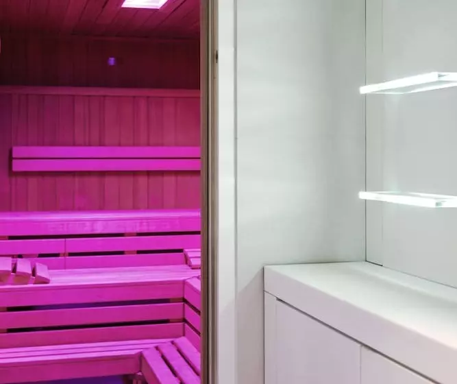 Fotos del hotel The Mandala Suites:  3