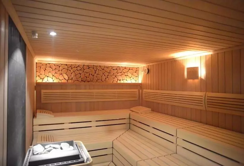 Fotos del hotel Schloss Reinach:  11