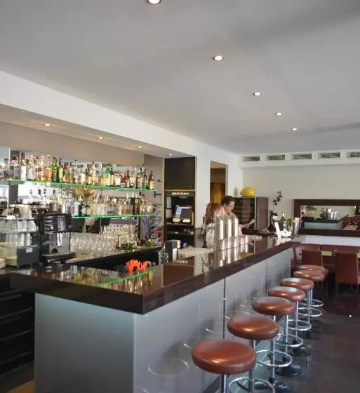 Fotos del hotel Schloss Reinach:  4