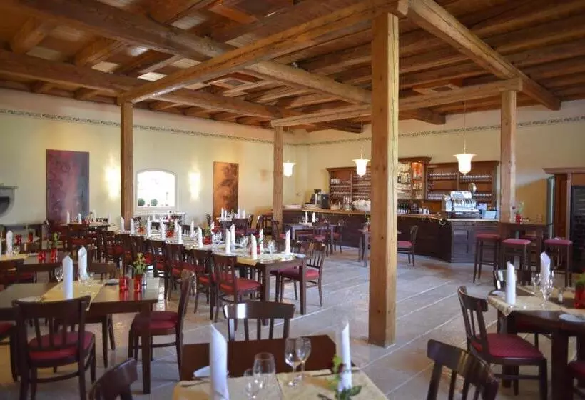 Fotos del hotel Schloss Reinach:  12