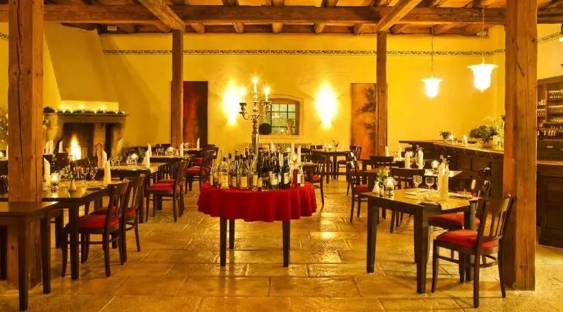 Fotos del hotel Schloss Reinach:  3