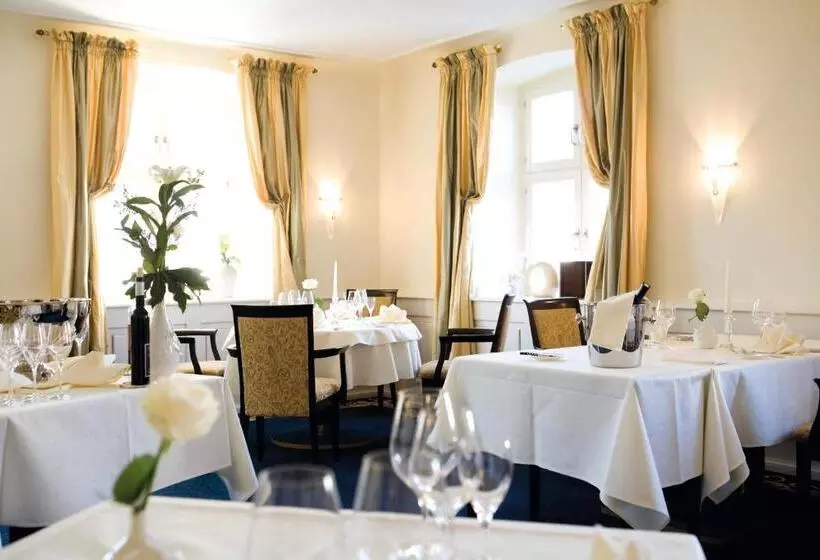 Fotos del hotel Schloss Reinach:  8