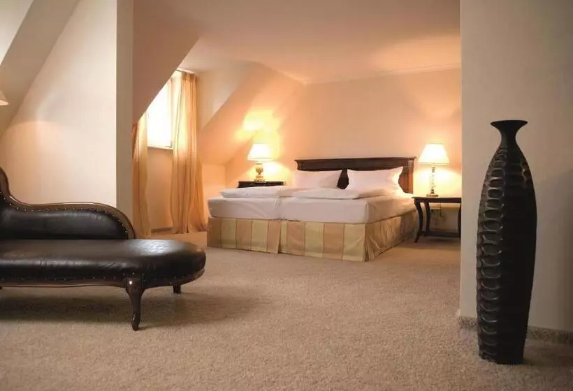 Fotos del hotel Schloss Reinach:  6