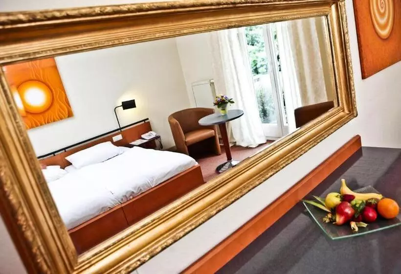 Fotos del hotel Schloss Reinach:  20