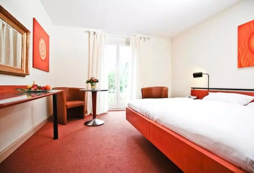 Fotos del hotel Schloss Reinach:  17