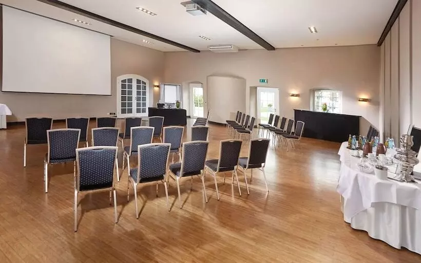 Fotos del hotel Schloss Reinach:  16