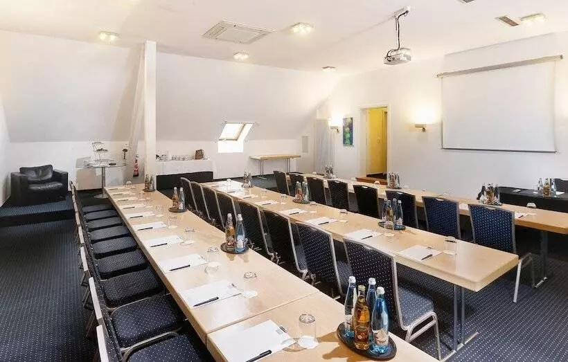 Fotos del hotel Schloss Reinach:  18