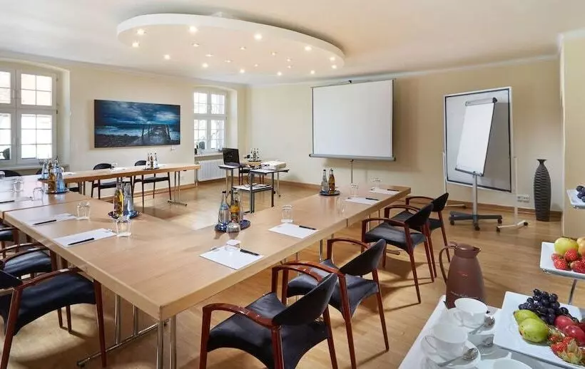 Fotos del hotel Schloss Reinach:  9