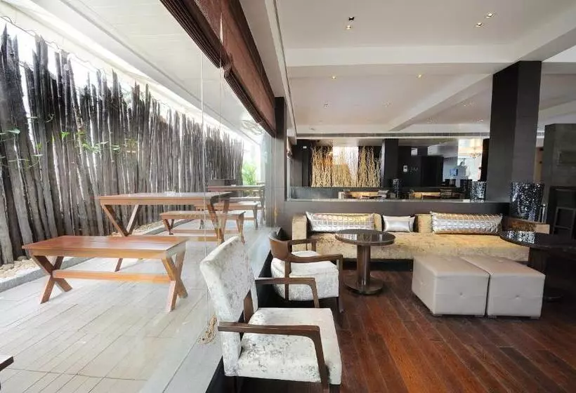 Fotos del hotel The Avenue Regent:  21