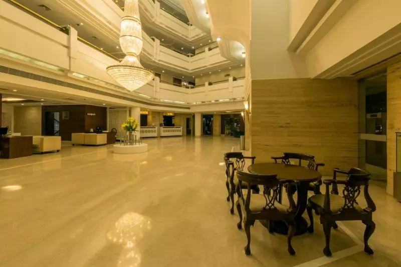 Fotos del hotel Howard Plaza The Fern, Agra:  4