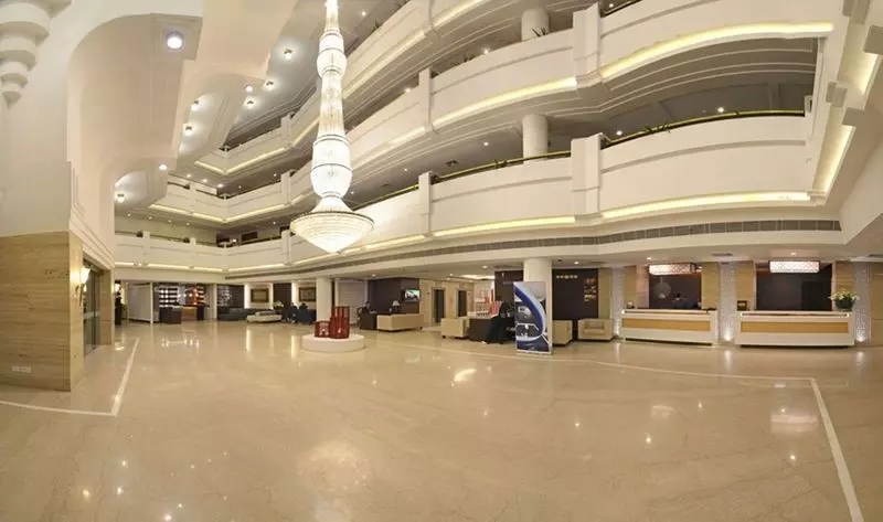 Fotos del hotel Howard Plaza The Fern, Agra:  13