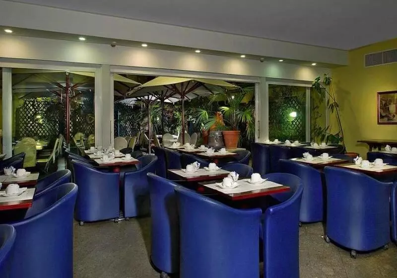 Fotos del hotel Diplomatic:  4