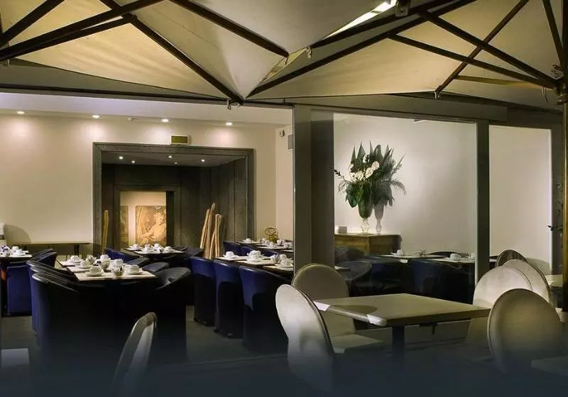 Fotos del hotel Diplomatic:  8