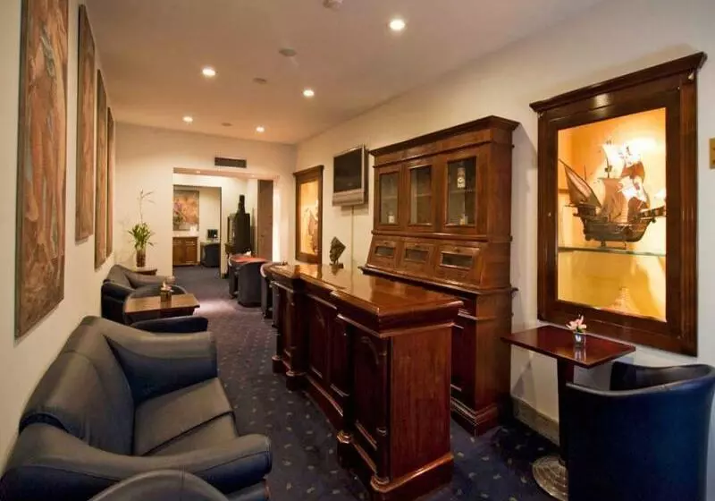 Fotos del hotel Diplomatic:  2