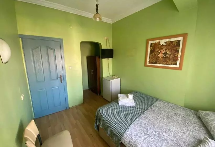 Fotos del hotel Camel Pension & Aparts:  15