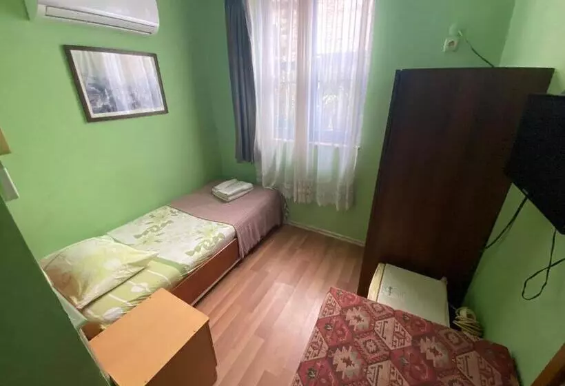 Fotos del hotel Camel Pension & Aparts:  23