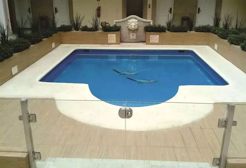 Fotos del hotel Best Western Plus Monterrey Colon:  8