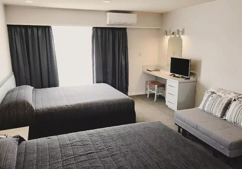 Fotos del hotel The Village Inn:  23