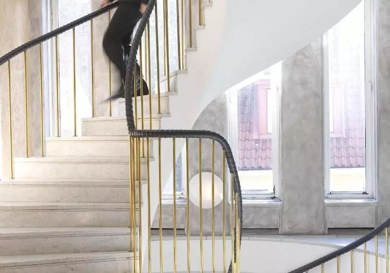 Fotos del hotel Lundia:  5