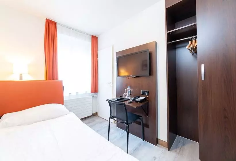 Fotos del hotel Rheinfelderhof:  10