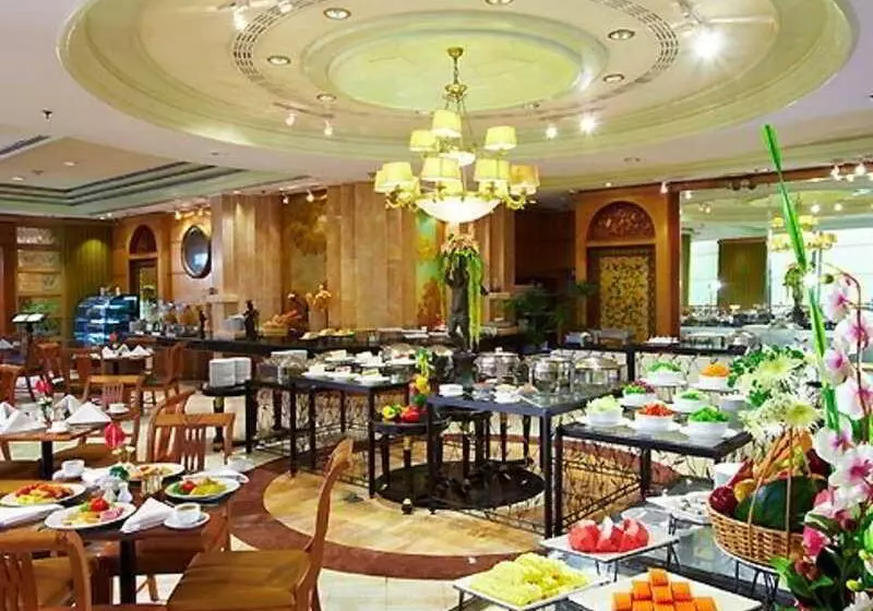 Fotos del hotel The Royal City:  4