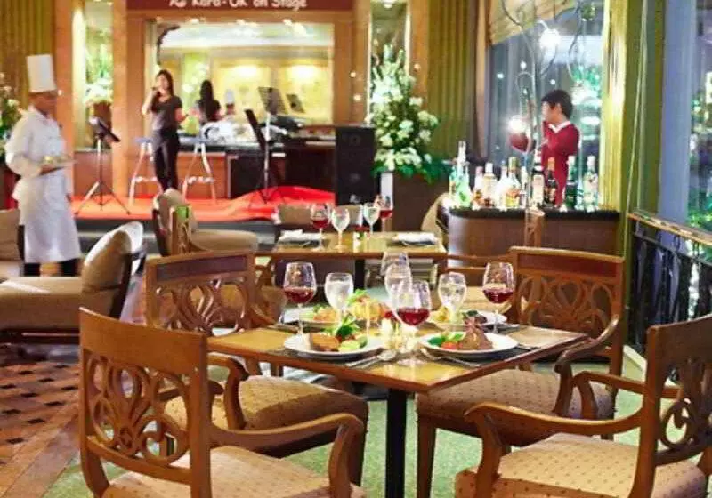 Fotos del hotel The Royal City:  7