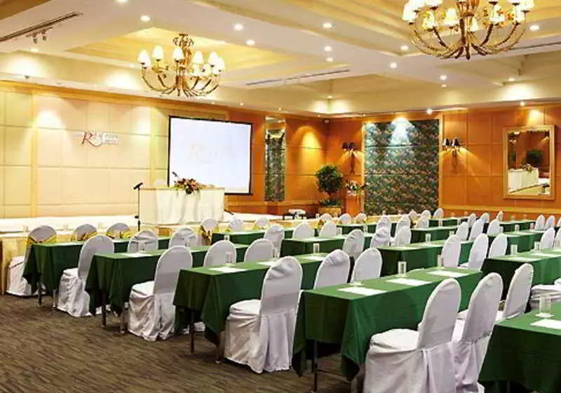 Fotos del hotel The Royal City:  8