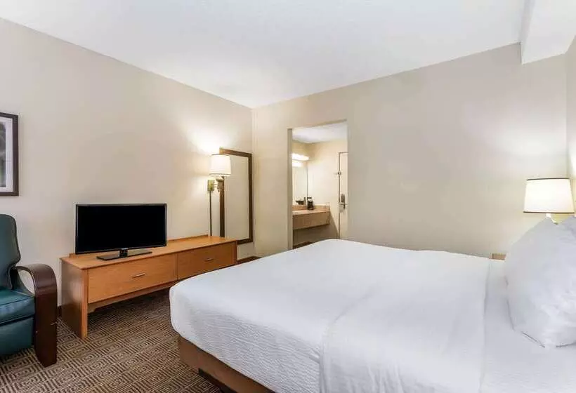 La Quinta By Wyndham Orlando South