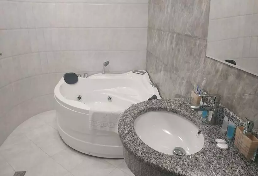 Fotos del hotel Capitol:  11