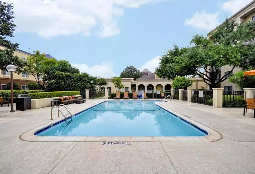 Fotos del hotel Courtyard Dallas Medical Market Center:  2