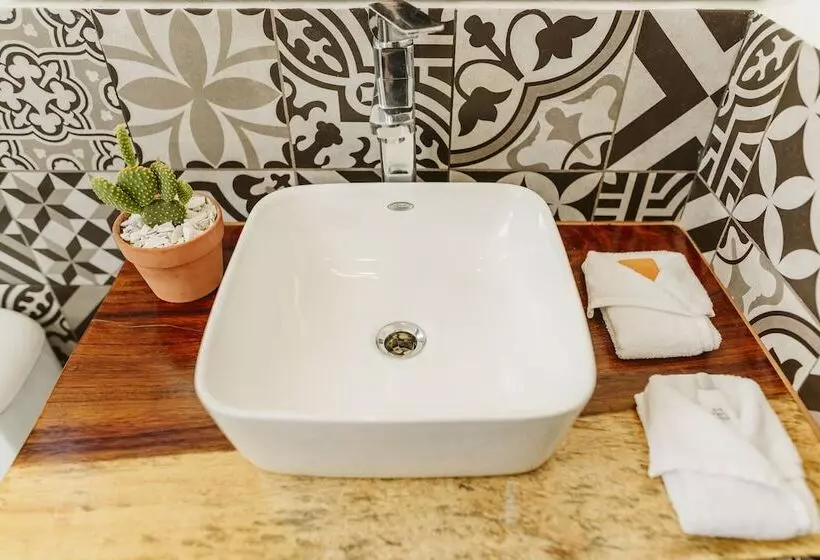 Fotos del hotel Six Two Four Urban Beach:  5