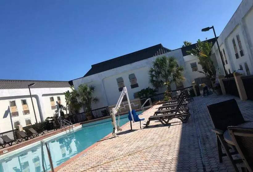 Fotos del hotel Ramada By Wyndham Orlando Florida Mall:  2