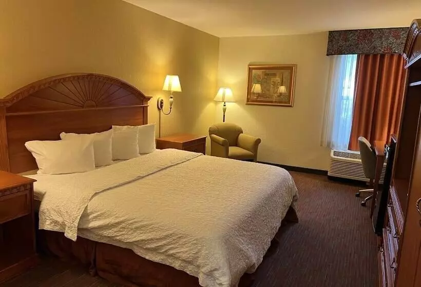 Ramada By Wyndham Orlando Florida Mall