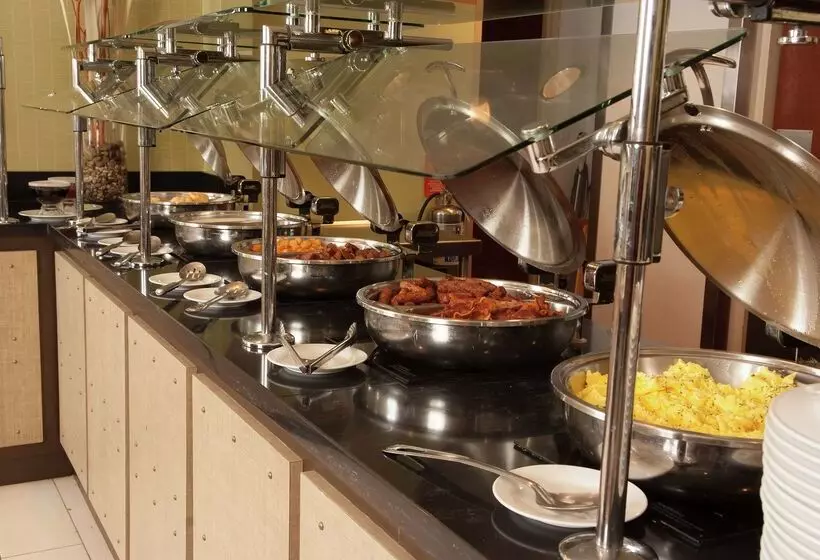 Fotos del hotel Hilton Garden Inn Orlando Airport:  4