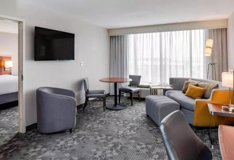 Fotos del hotel Courtyard By Marriott Boston Logan Airport:  20