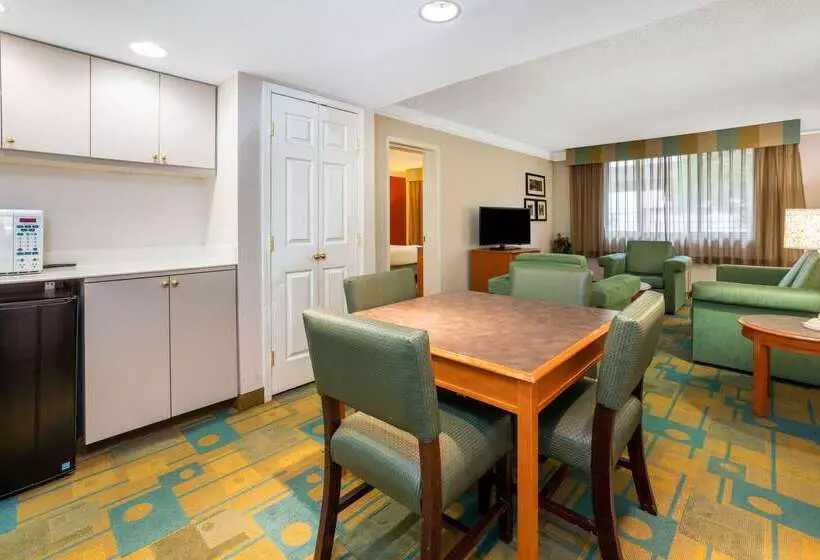 Fotos del hotel La Quinta By Wyndham Seattle Sea-tac Airport:  25