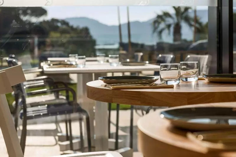 Fotos del hotel Golden Tulip Porto Vecchio:  9
