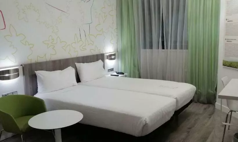 Fotos del hotel Ibis Styles Madrid Prado:  23