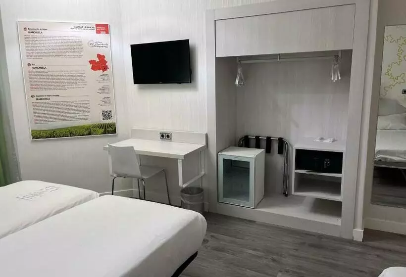 Fotos del hotel Ibis Styles Madrid Prado:  20