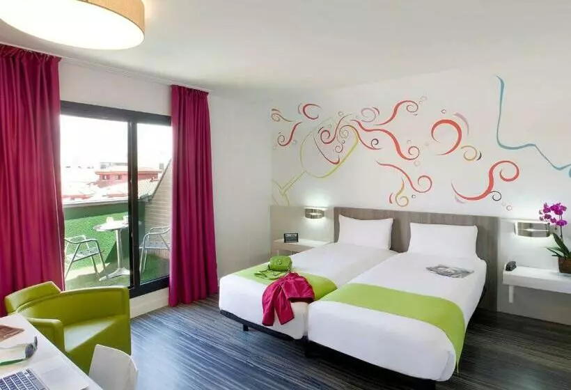 Fotos del hotel Ibis Styles Madrid Prado:  21