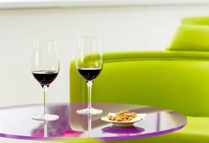 Fotos del hotel Ibis Styles Madrid Prado:  87
