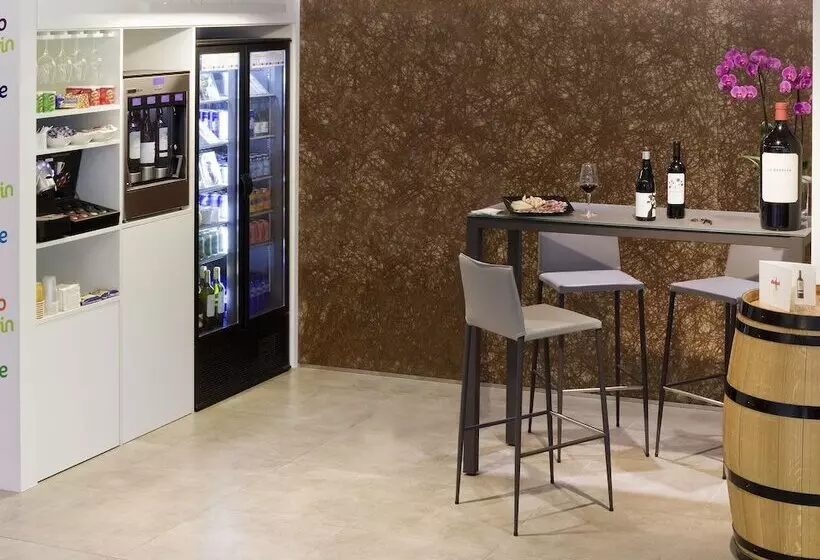 Fotos del hotel Ibis Styles Madrid Prado:  5