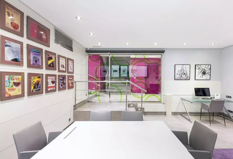 Fotos del hotel Ibis Styles Madrid Prado:  6
