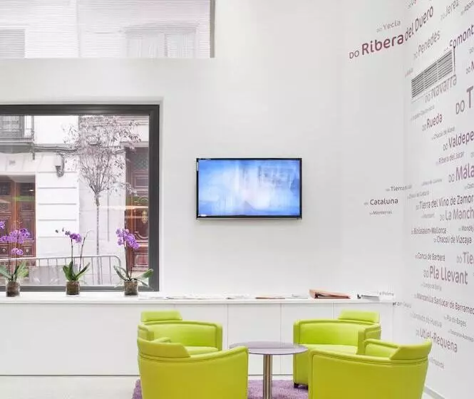 Fotos del hotel Ibis Styles Madrid Prado:  17