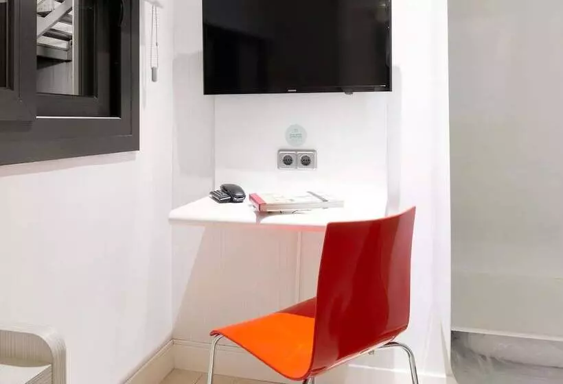 Fotos del hotel Ibis Styles Madrid Prado:  11