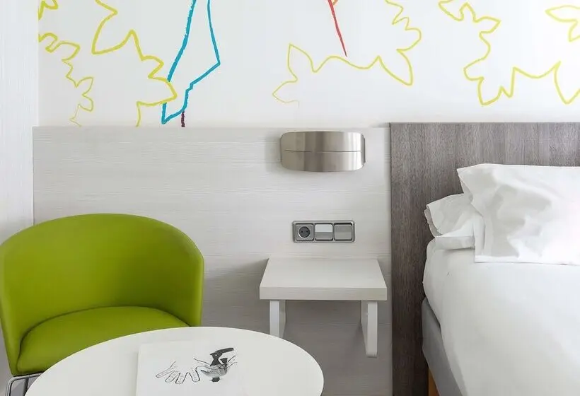 Fotos del hotel Ibis Styles Madrid Prado:  26
