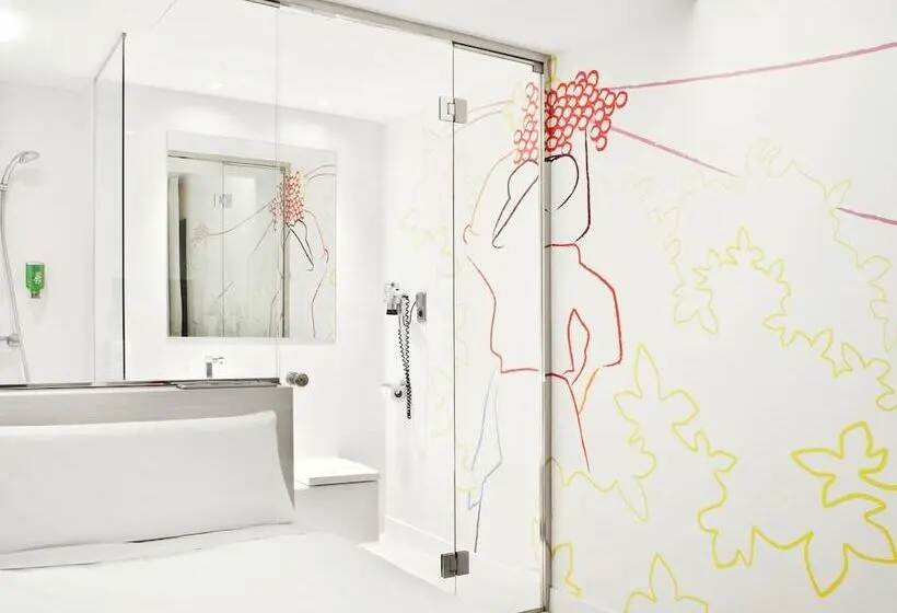 Fotos del hotel Ibis Styles Madrid Prado:  37