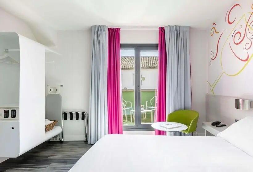 Fotos del hotel Ibis Styles Madrid Prado:  44