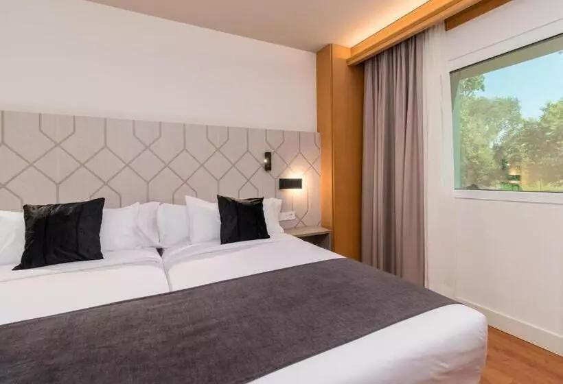 Fotos del hotel City Express Santander Parayas:  16